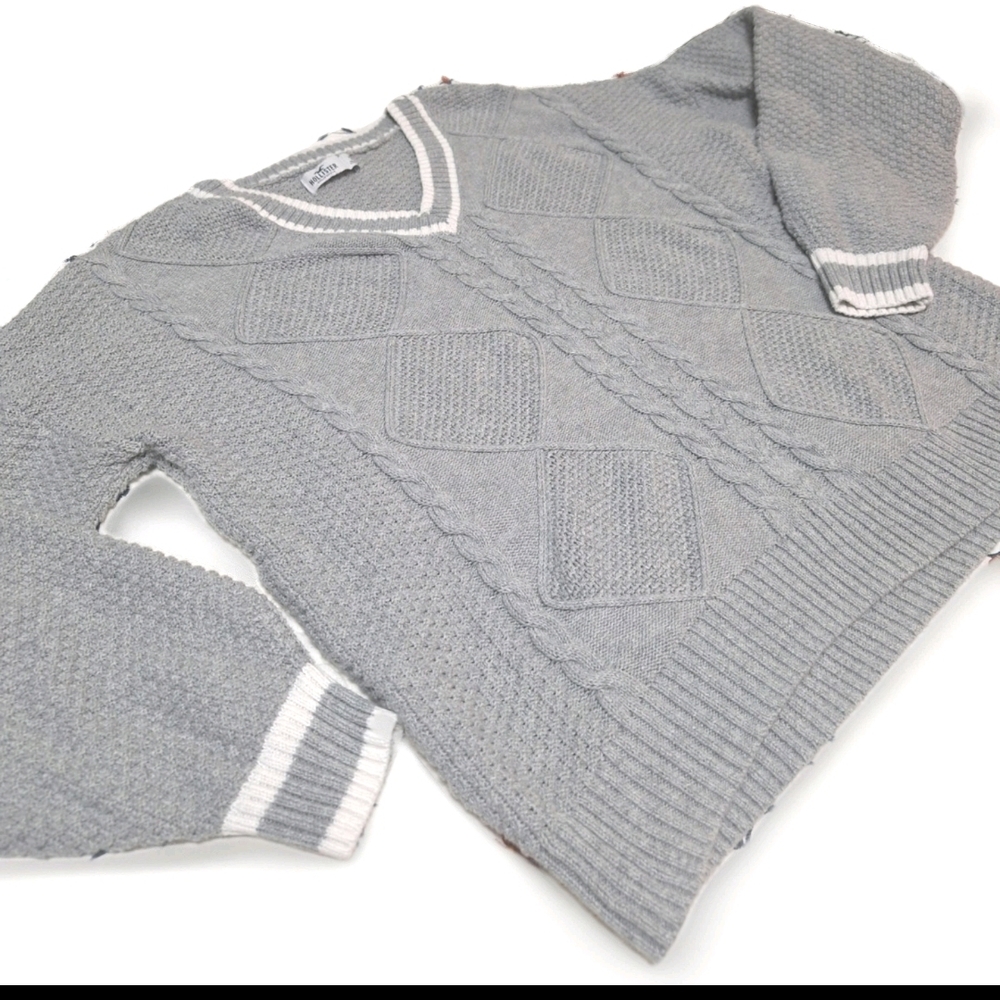 Hollister Gray V-Neck Cable Knit Sweater